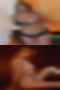 My boyfriend comes girls nude with me.